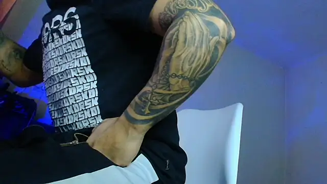 XanderCage99 online show from November 15, 7:54 am