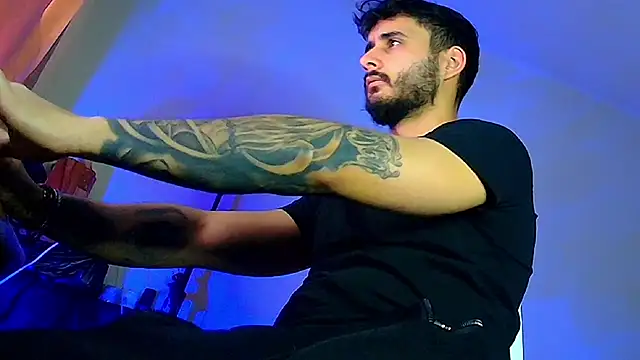 XanderCage99 online show from December 21, 10:45 am