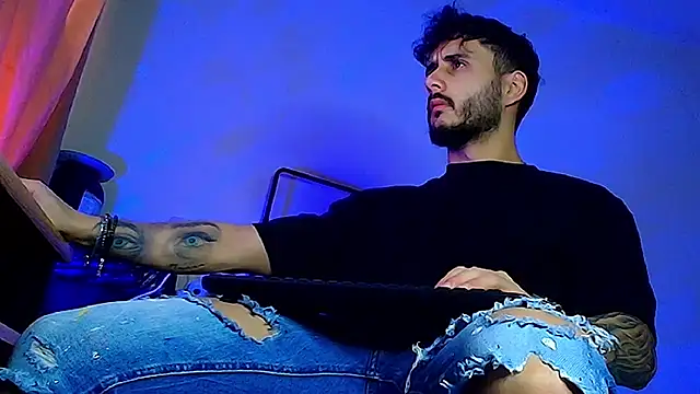 XanderCage99 online show from February 9, 10:42 am