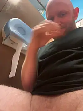 ozmit online show from February 22, 6:37 pm