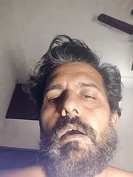 MAGNETICDADDY8 online show from January 8, 9:09 pm