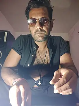 MAGNETICDADDY8 online show from November 3, 6:53 pm