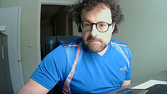 littlehairyman online show from January 6, 8:07 am