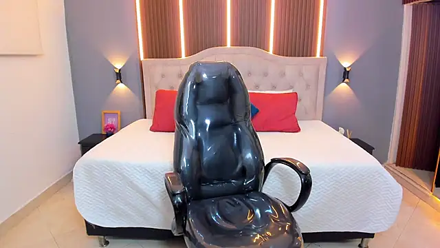 Tommy18   online show from January 8, 4:39 am