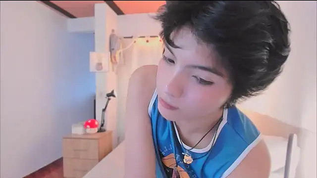 AllanYong18 online show from March 7, 12:03 pm