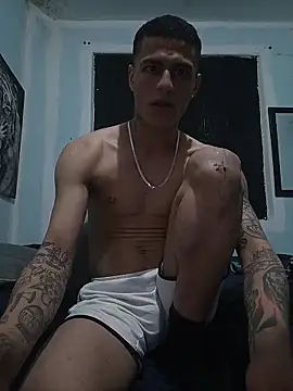 dany hardy online show from November 8, 1:09 am