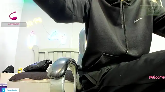 HarolddXL online show from December 4, 1:29 pm