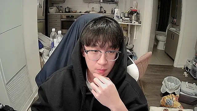 HHAARRYYXXL online show from January 15, 3:43 am