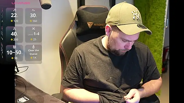 justinitt online show from December 18, 9:49 am