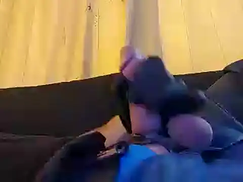 bwcbeat83 online show from February 3, 8:24 pm