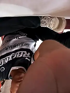 dar23465 online show from April 10, 6:15 pm