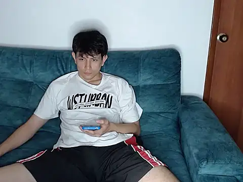 cute mathew online show from September 15, 9:27 pm