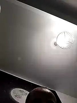 Snapshot of wyattstone chatting on October 10, 2:05 am wyattstone online show from October 10, 2:05 am