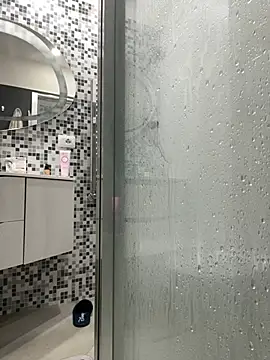 Snapshot of Greeneyes0820 chatting on January 27, 2:24 pm Greeneyes0820 online show from January 27, 2:24 pm