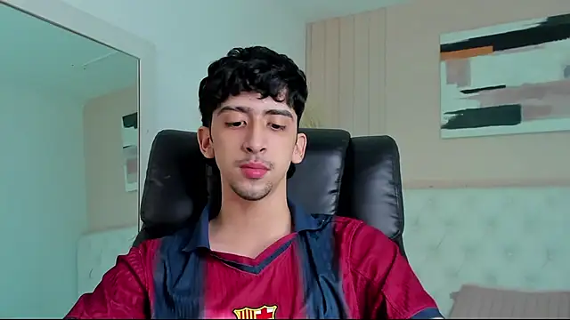 Alezzandro  online show from October 9, 9:20 pm