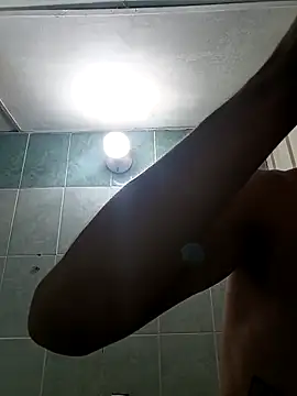 Snapshot of andresiito203 chatting on February 18, 4:04 am andresiito203 online show from February 18, 4:04 am