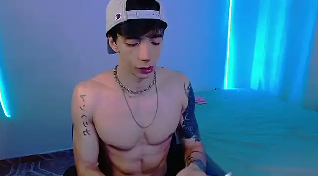 H3ll B0I online show from February 12, 4:12 am