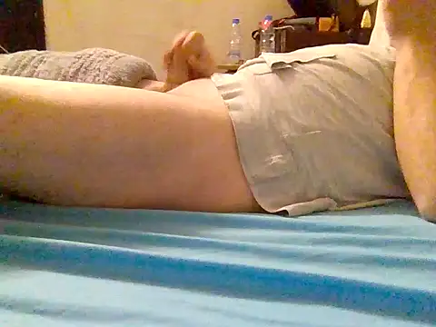 lebaneeseguy online show from November 13, 8:13 pm