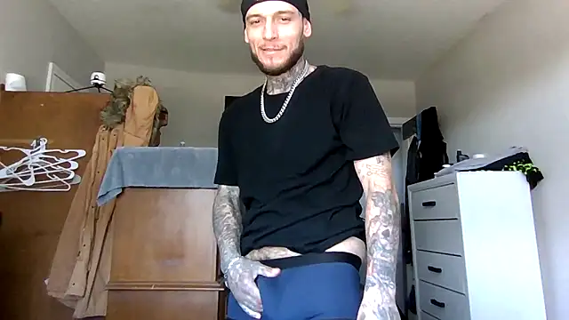 cruz815 online show from April 12, 2:18 pm