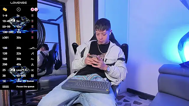 marcuscollins1  online show from September 10, 1:54 pm