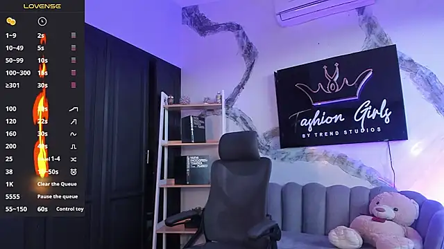 marcuscollins1  online show from March 18, 1:14 pm