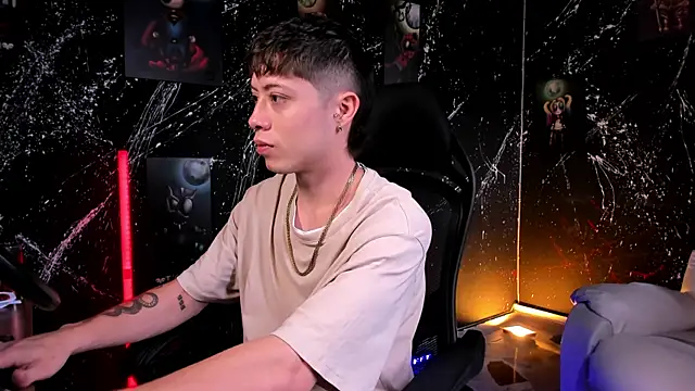 marcuscollins1  online show from March 8, 1:01 pm