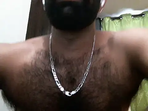 Snapshot of indianhairybull chatting on October 25, 6:26 am indianhairybull online show from October 25, 6:26 am