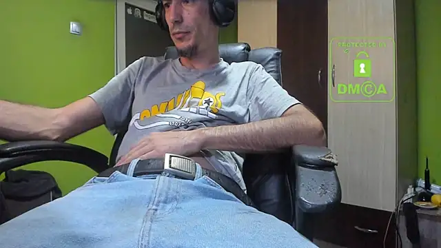 BigCumShoot online show from November 21, 5:50 am