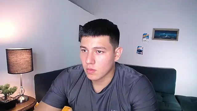 JamesCr  online show from February 17, 1:37 am