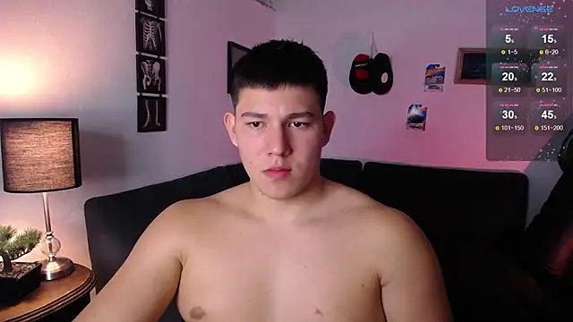 JamesCr  online show from February 19, 1:57 am