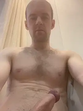 LynnAhNight online show from November 15, 5:20 am