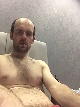 LynnAhNight online show from January 14, 5:39 pm