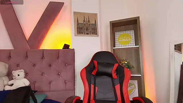 PepperTwink online show from March 16, 4:00 pm