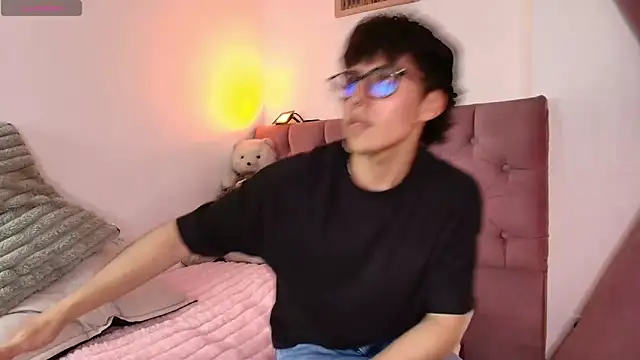 PepperTwink online show from February 10, 4:55 pm