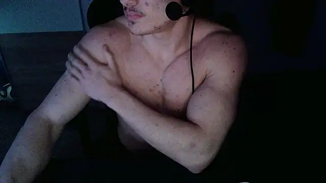 kissspls online show from January 15, 9:24 am