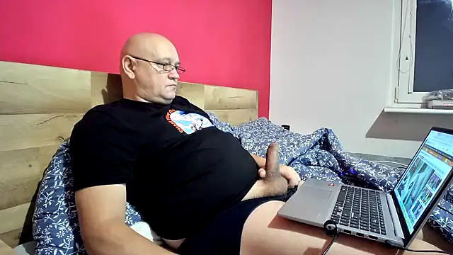 Snapshot of ruplumber chatting on October 18, 3:44 am ruplumber online show from October 18, 3:44 am