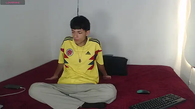 Snapshot of the_murderer chatting on March 21, 5:32 am the murderer online show from March 21, 5:32 am