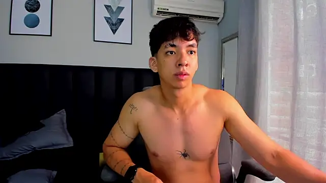 Snapshot of ISAAC_CRYSTON chatting on March 2, 7:41 pm ISAAC CRYSTON online show from March 2, 7:41 pm
