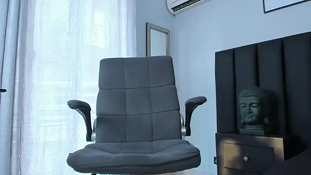 Snapshot of ISAAC_CRYSTON chatting on March 14, 7:34 pm ISAAC CRYSTON online show from March 14, 7:34 pm
