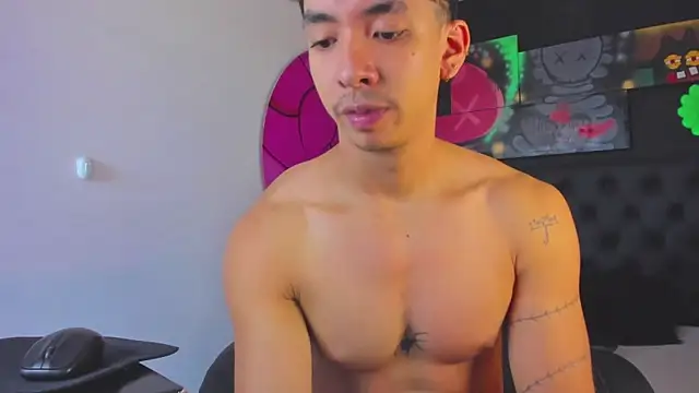Snapshot of ISAAC_CRYSTON chatting on October 14, 9:44 pm ISAAC CRYSTON online show from October 14, 9:44 pm