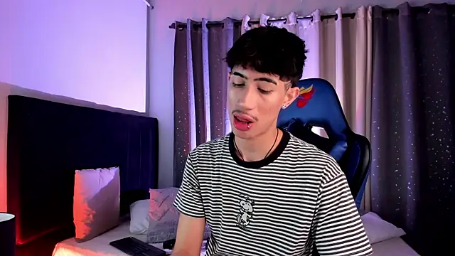 NovaaWheler online show from October 8, 6:34 pm