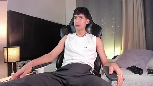 NovaaWheler online show from September 15, 4:08 pm