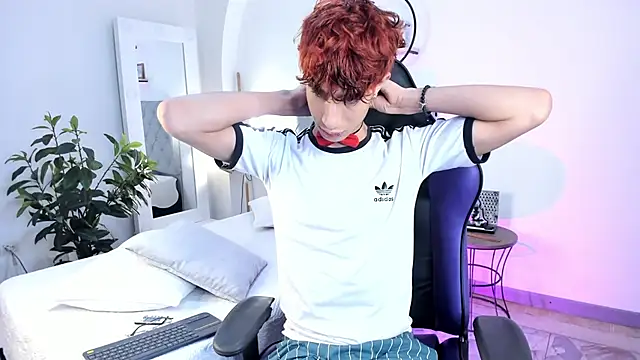 NovaaWheler online show from February 21, 4:40 am