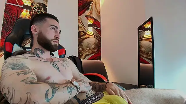 Luke davis01 online show from November 13, 1:27 pm