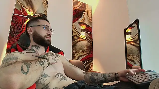 Luke davis01 online show from October 10, 1:38 pm