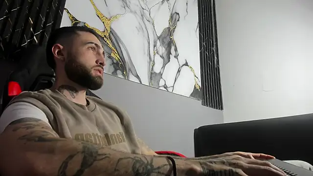 Luke davis01 online show from September 9, 1:43 pm