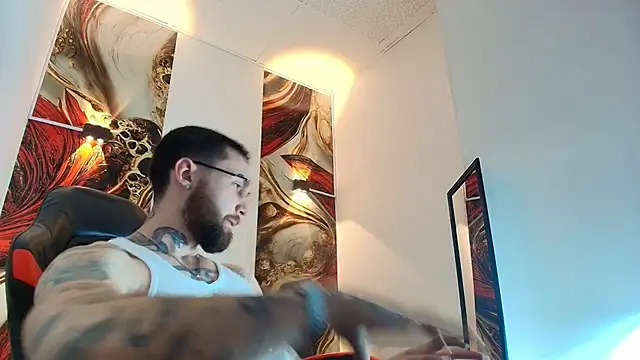 Luke davis01 online show from June 9, 1:02 pm
