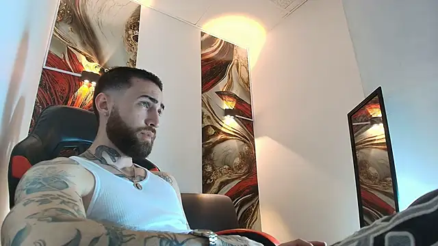 Luke davis01 online show from May 29, 1:10 pm