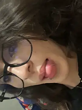 stormmart18 online show from April 11, 11:30 pm