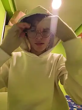 stormmart18 online show from February 9, 12:18 am